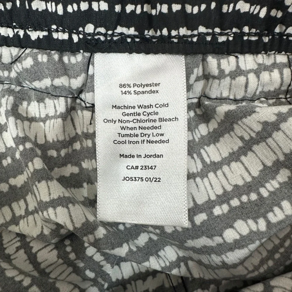 T by Talbots Womens MP Black White Striped Athletic Skort Cargo Pockets - Picture 9 of 10